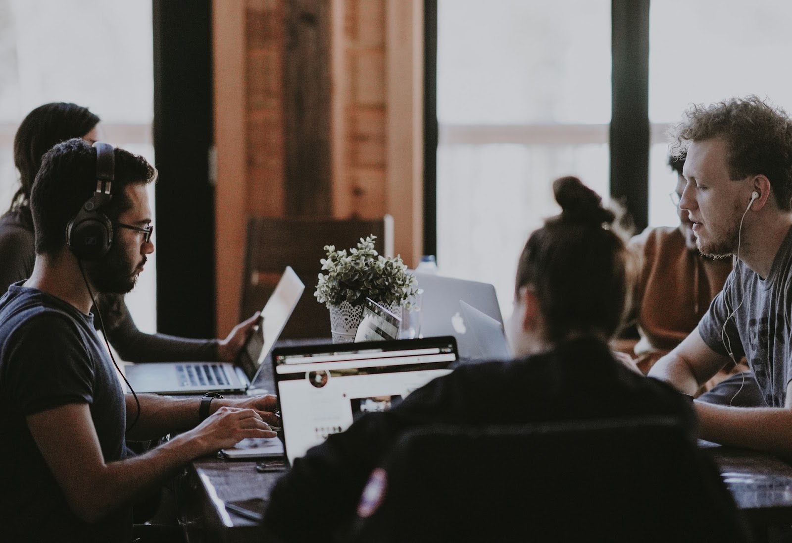 How Can a US Company Hire a Remote Employee in Another Country? - MSP  Recruitment & Staffing