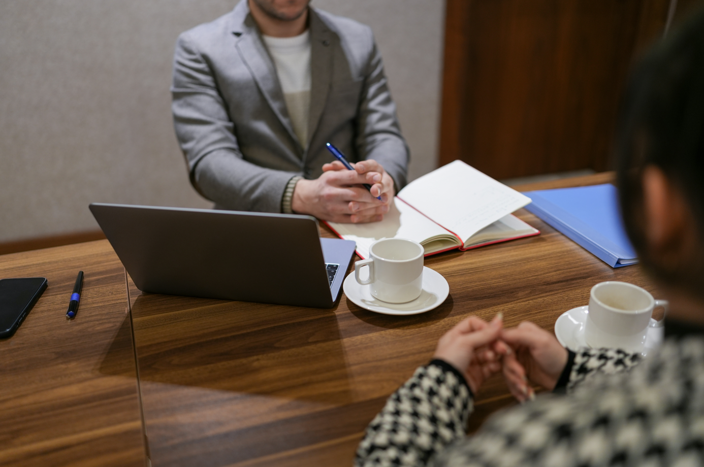 screen candidates before interview